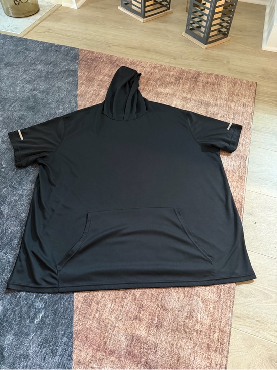 Other - Men's Black Short-Sleeve Hoodie Tee